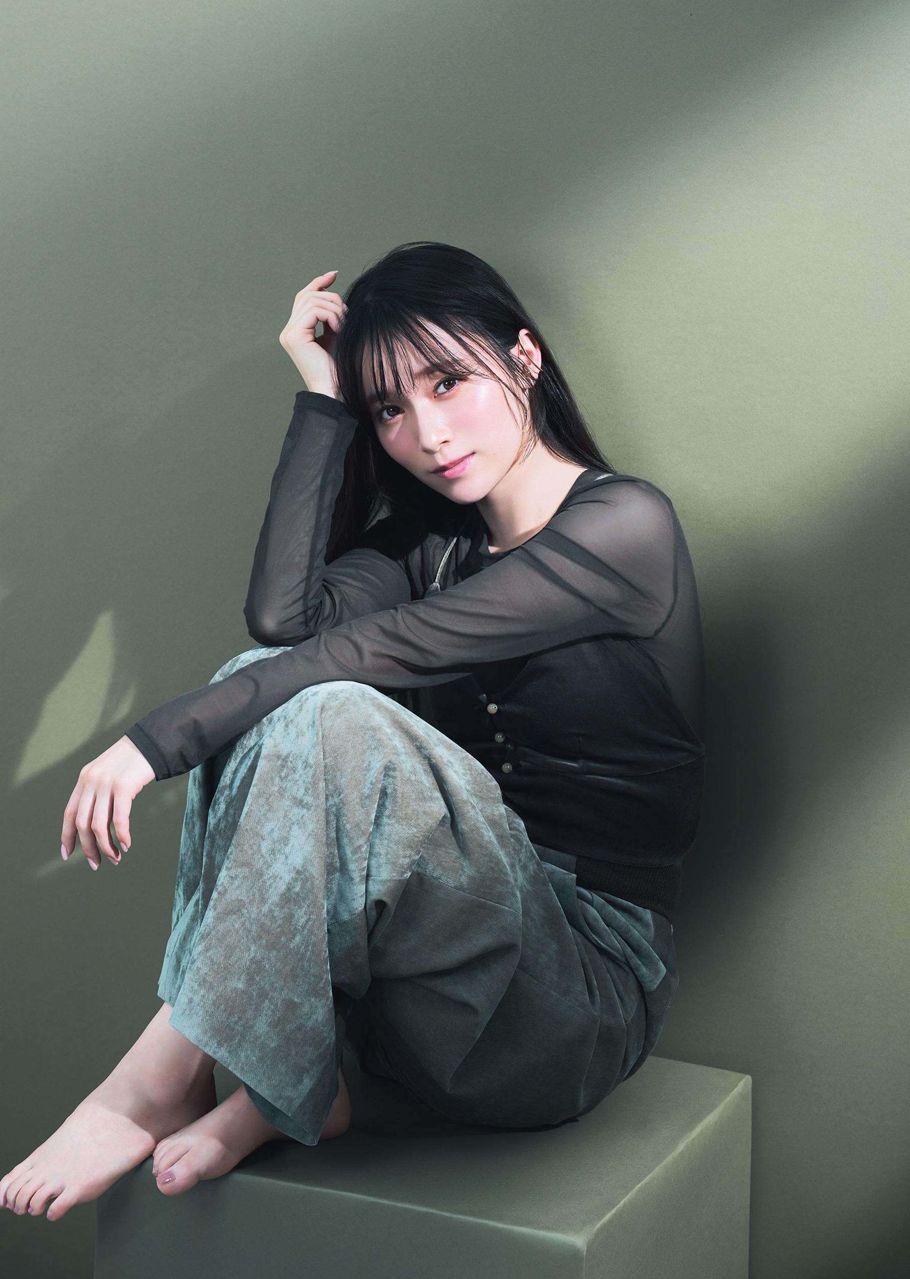 櫻坂46・守屋麗奈「リップって、メイクをいちばん簡単に変えられるアイテム」 今秋注目している色は？