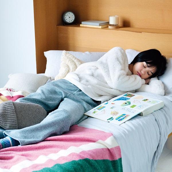 まるで毛布に包まれているかのような暖かさ！ おうち時間の相棒にしたい“あったかアイテム”