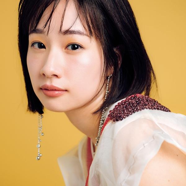 藤間爽子「春はますますチークが好きになりそう」 大人テクチークで旬顔に！