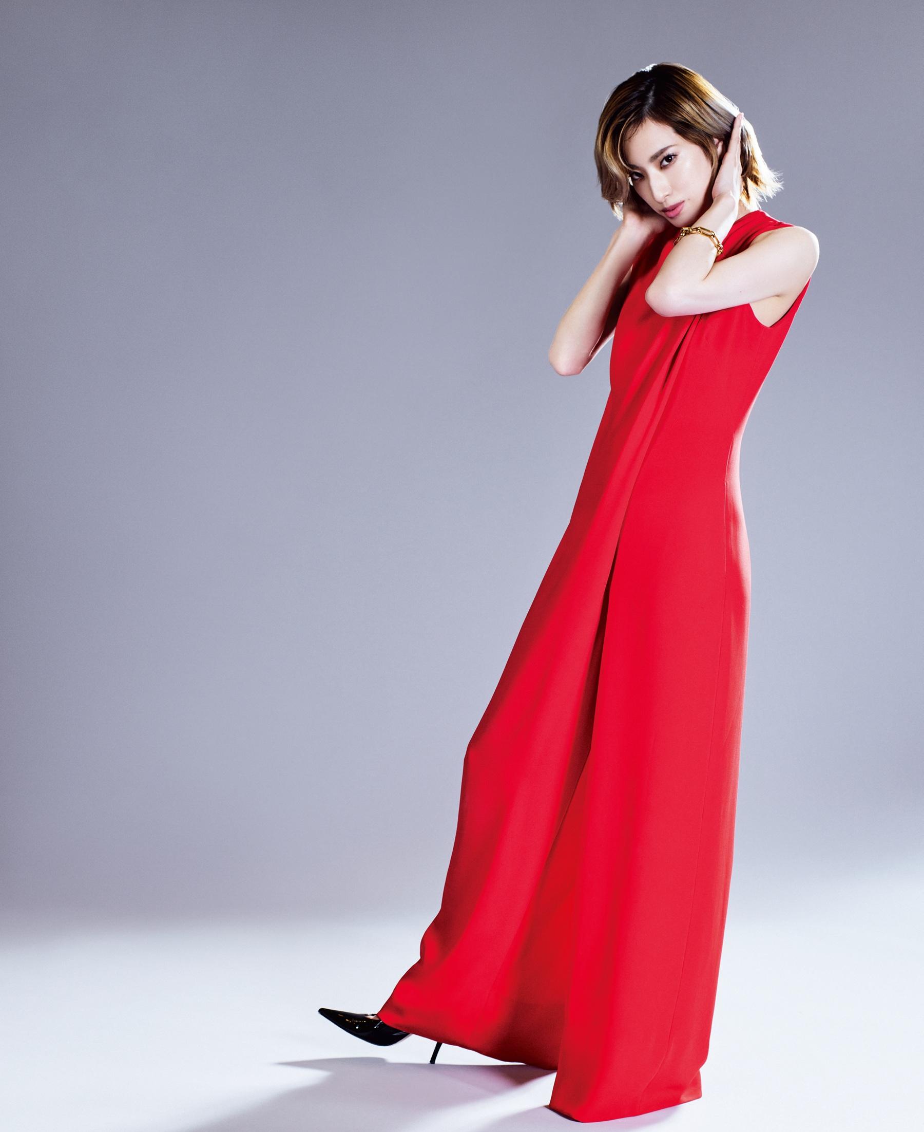 45年愛され続ける劇団☆新感線に、元宝塚トップスターの柚香光が華麗に参戦