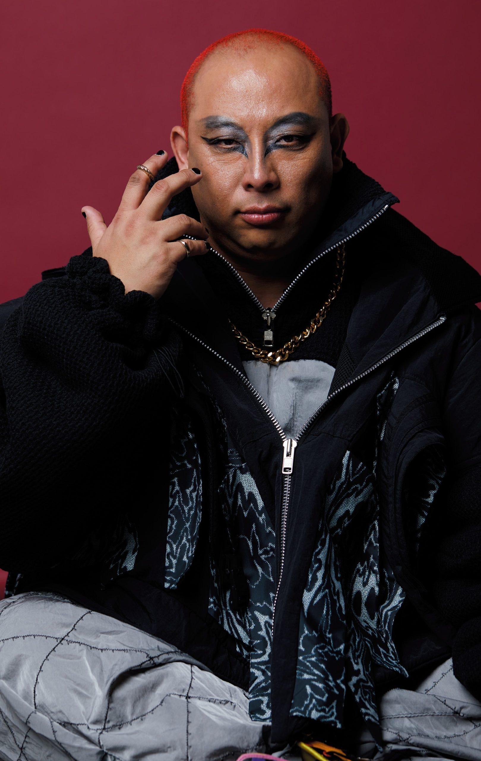 トム・ブラウンのみちおが“怪力ヒールメイク”にトライ｜ #美ジュ-1グランプリ