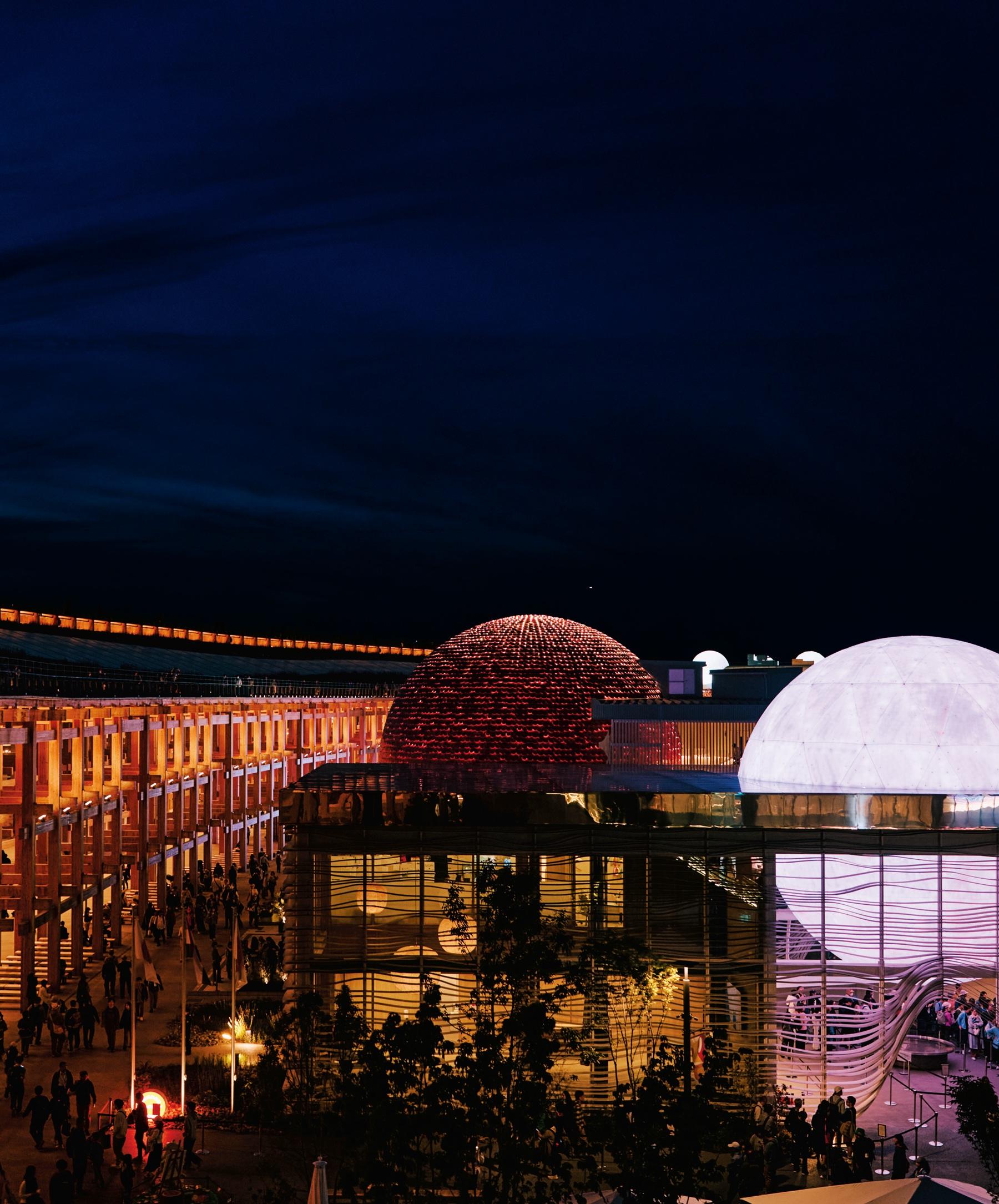 夜ならではの演出でおもてなし！ ナイト万博が幻想的