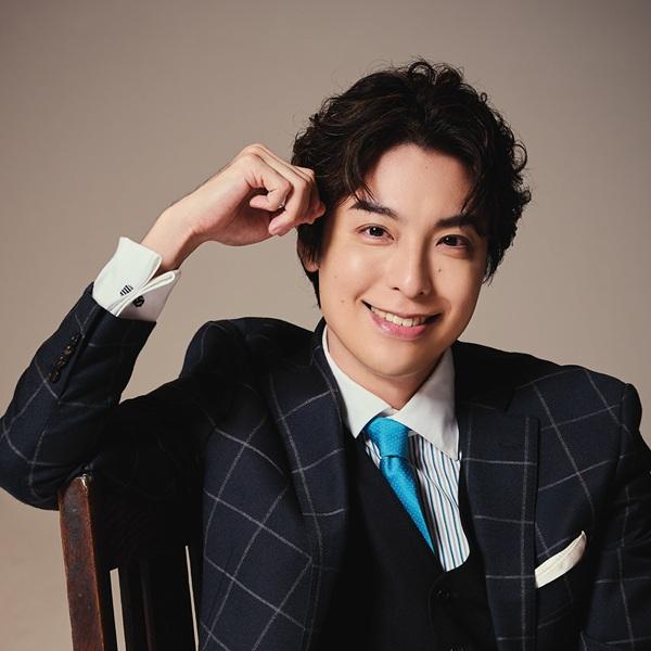 海宝直人、舞台『MURDER for Two』は「物語はカオスだけど、ウィットに富んだ作品」