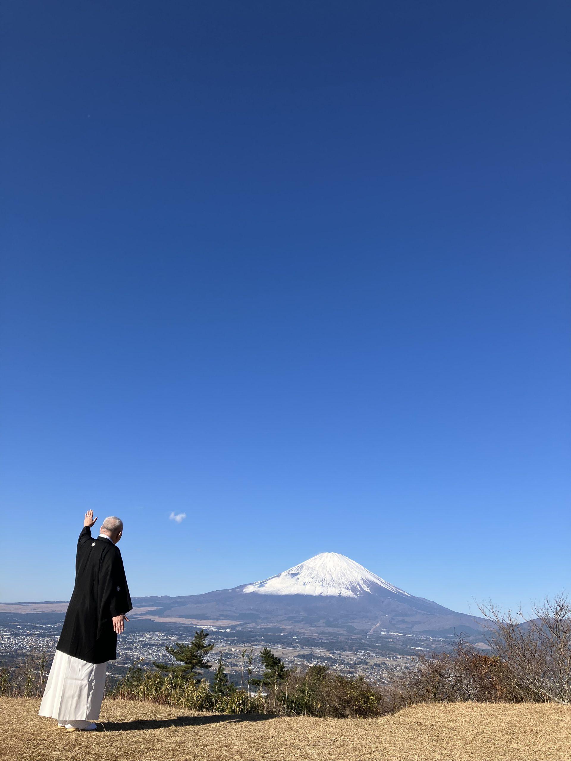 【From Editors】今年も実証。江原啓之さんの撮影日はいつも晴れ！