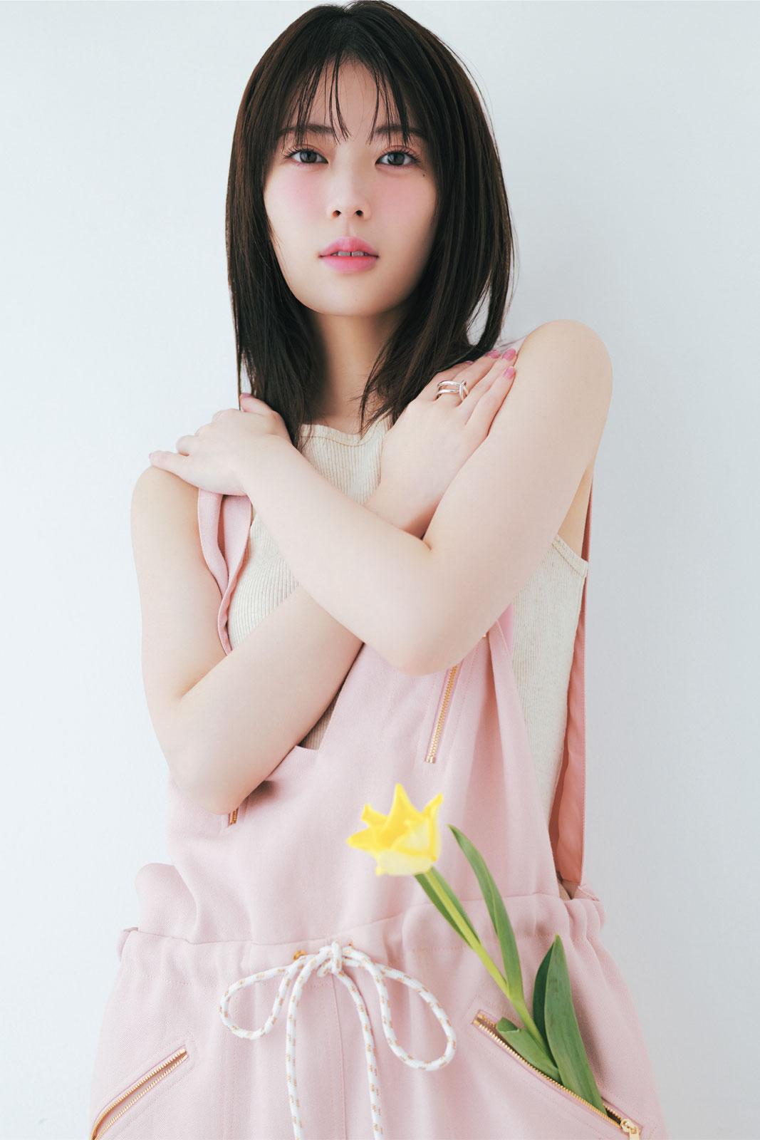 乃木坂46・岩本蓮加「体の内外から全身うるうるを目指します！」 美容新習慣