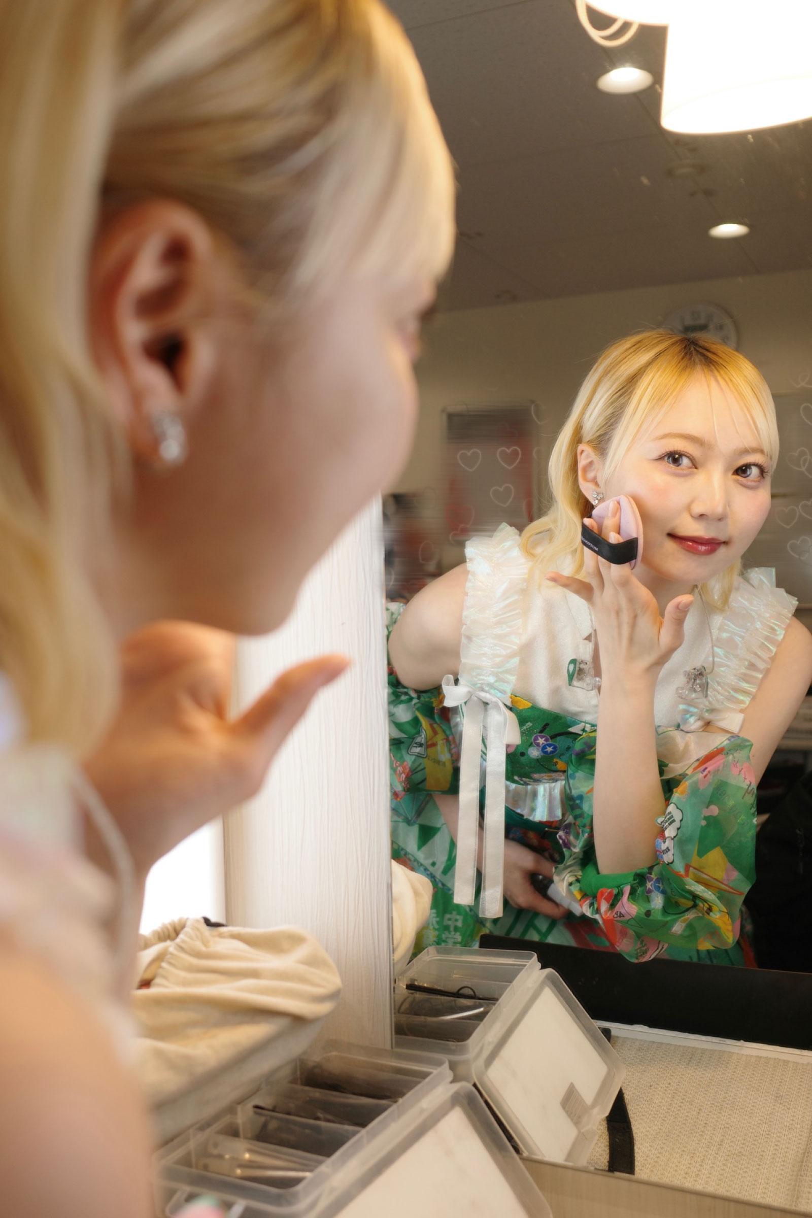 ベタつき肌を快適に! 私立恵比寿中学・安本彩花が、外出先での美技を伝授